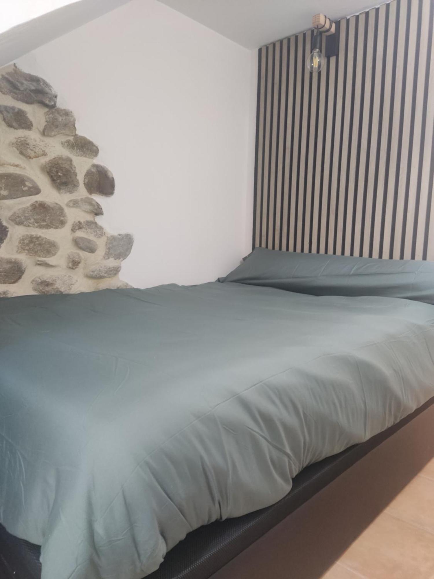 Estudio Bajo La Escalera Redondela Luaran gambar